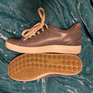 Gray Ecco sneakers size 5